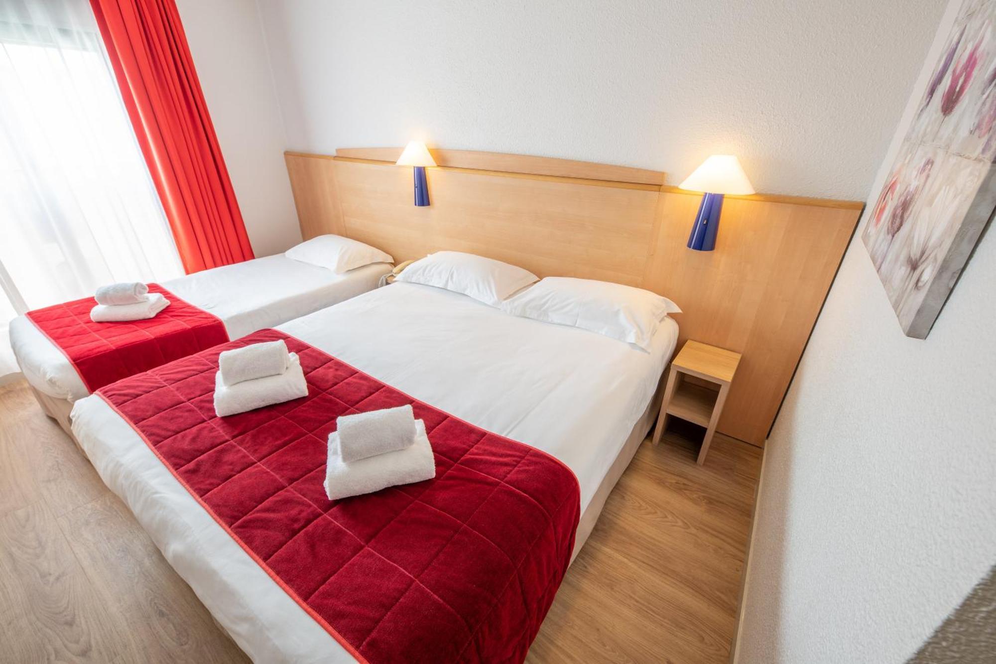 Hotel Saint Laurent Nogent-sur-Seine Pokoj fotografie